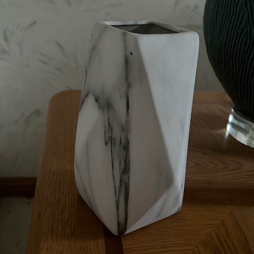 Cute flower vase